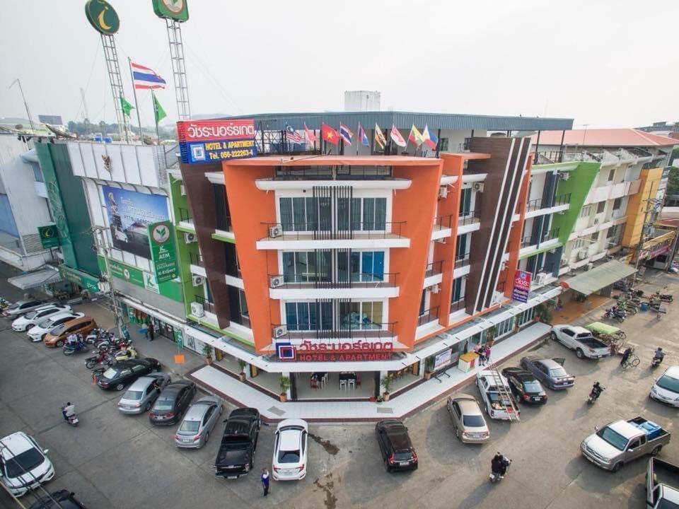 Vatchara Northgate Hotel Nakhon Sawan Exteriör bild