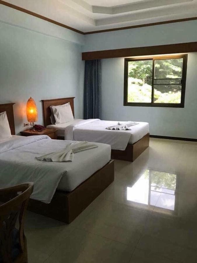 Vatchara Northgate Hotel Nakhon Sawan Exteriör bild